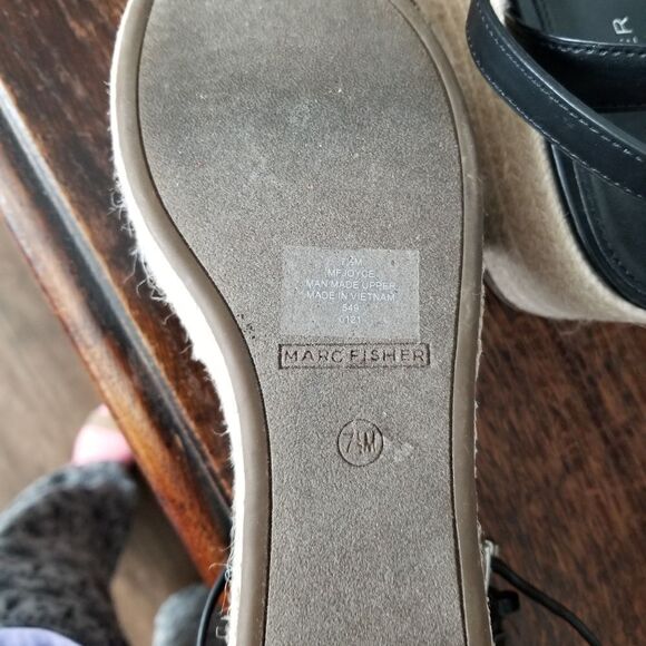 Marc Fisher strappy black platform sandal - Picture 5 of 5